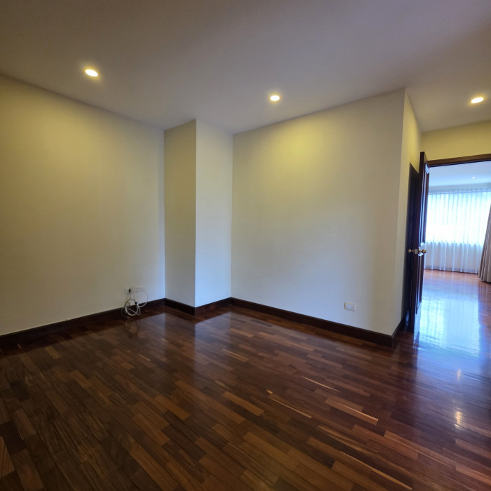 Apartamento En Renta en Zona 10 Altos De Santa Clara - 8