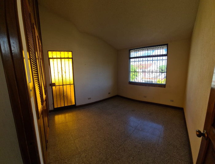 Casa en Venta zona 15 Vista Hermosa III - Miniatura 9