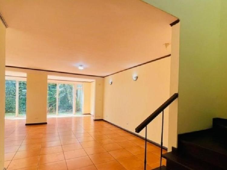 CASA EN RENTA EN ZONA 16 — foto 5