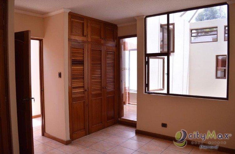 Venta Casa de lujo en Condominio El Prado zona 10 - Miniatura 11