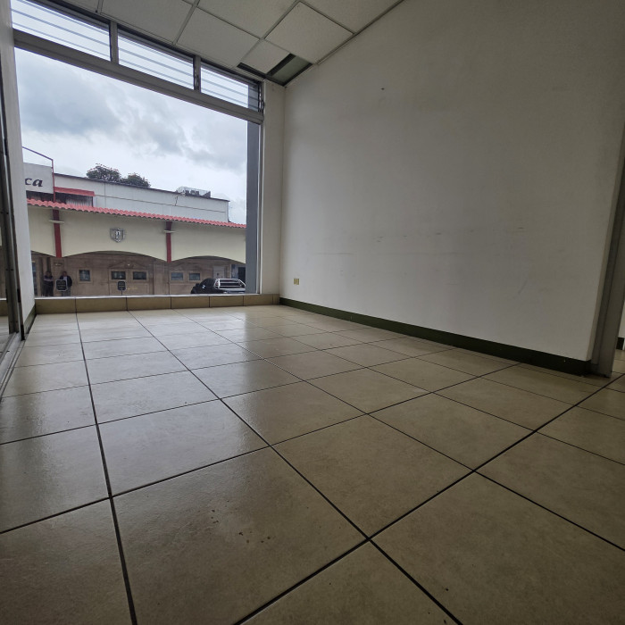 Local Comercial en RENTA en Avenida Las Americas Z.13 — foto 8