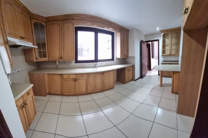 Apartamento en Alquiler en Oakland Villas zona 10 Guate - Miniatura 9