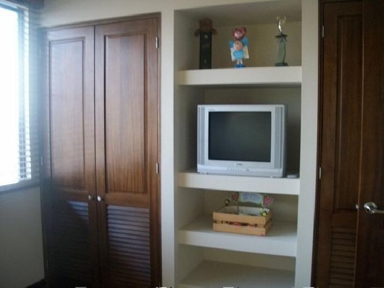 Apartamento amueblado 3 habitaciones zona 10 Guatemala - Miniatura 7