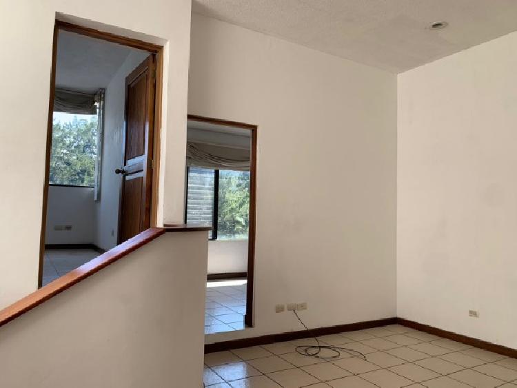 CASA EN RENTA EN ZONA 15 VHI — foto 8