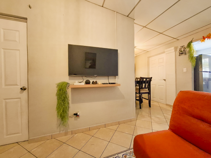 Casa remodelada en la Cima 4 en venta solo para mudarse - 3