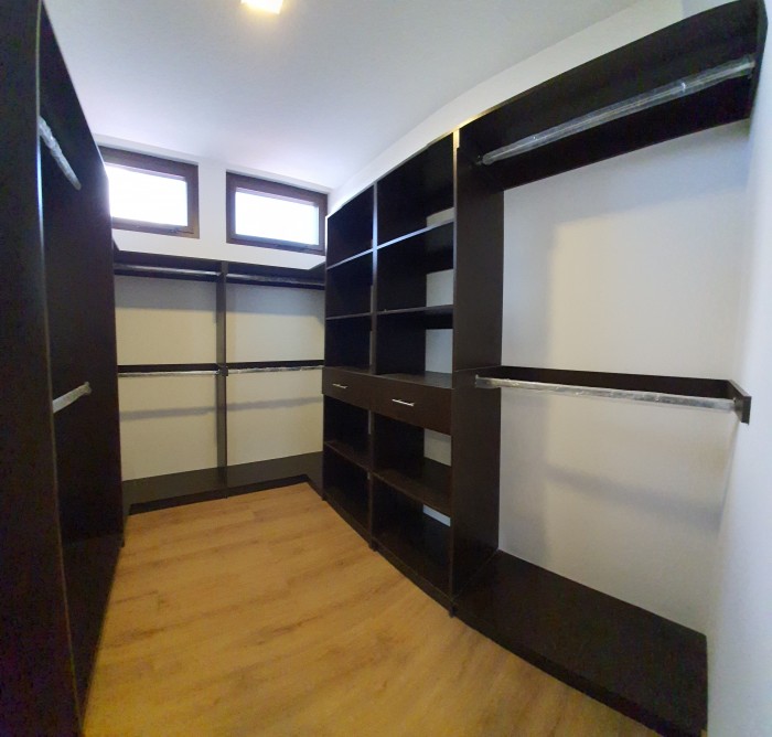 Amplia Casa de 4 habitaciones en Venta Vista hermosa 1 - Miniatura 13