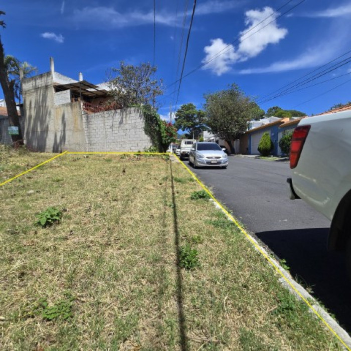 Terreno de Esquina en Venta Pinares de San Cristóbal - Miniatura 9