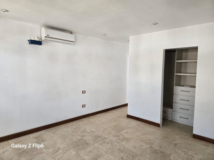 CASA EN #VENTA EN ANTIGUA GUATEMALA
