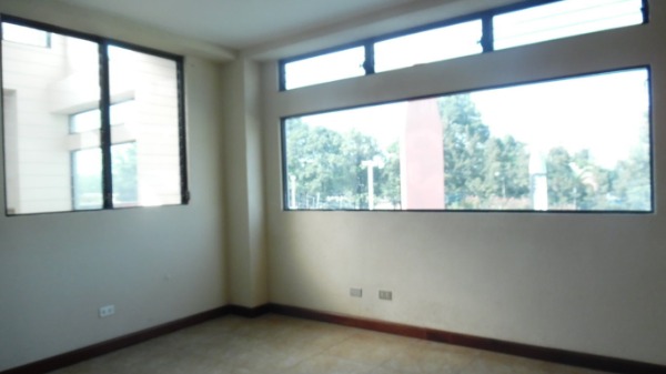 APARTAMENTO EN RENTA EN ZONA 10/MUNDO INMOBILIARIO — foto 4