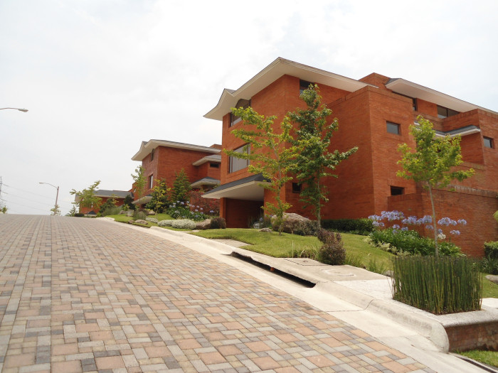 Residencia en condominio en venta Km. 16.5 Guatemala - 1