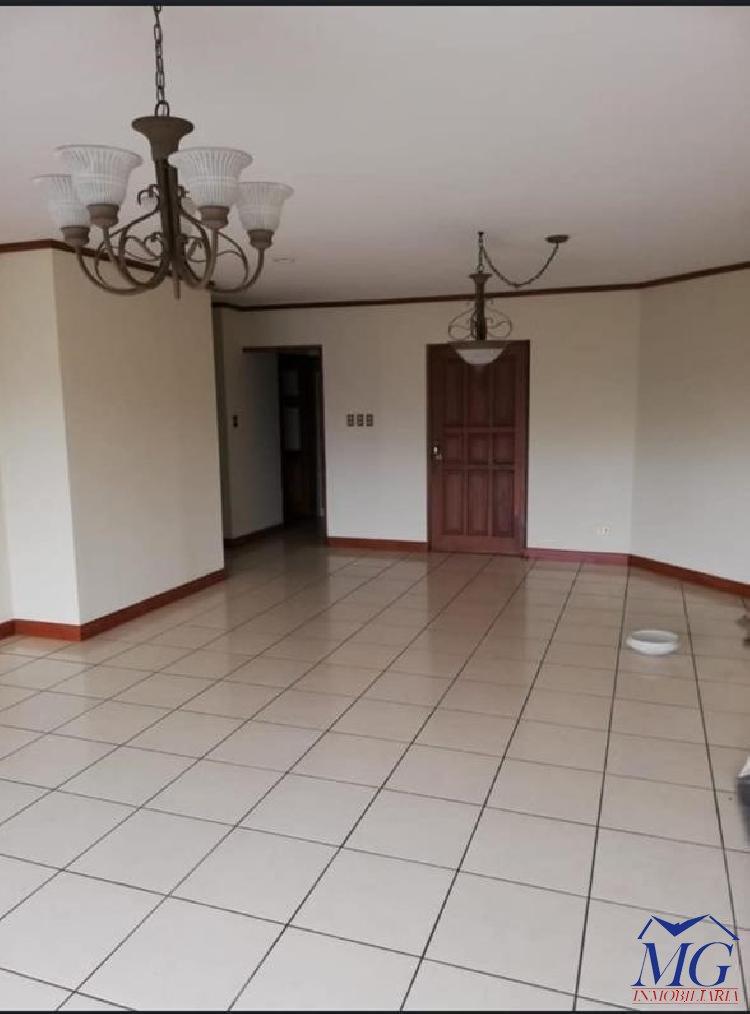 APARTAMENTO EN RENTA ZONA 14 — foto 3