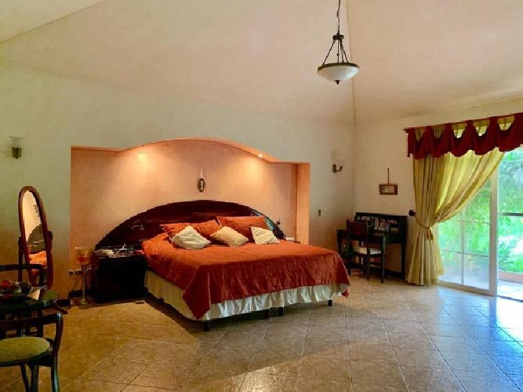 Casa en Venta en Carretera al Salvador en Casa y Campo