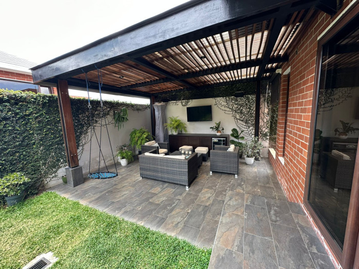 Linda Casa en venta/Renta Antaria Buena Vista - Image 2