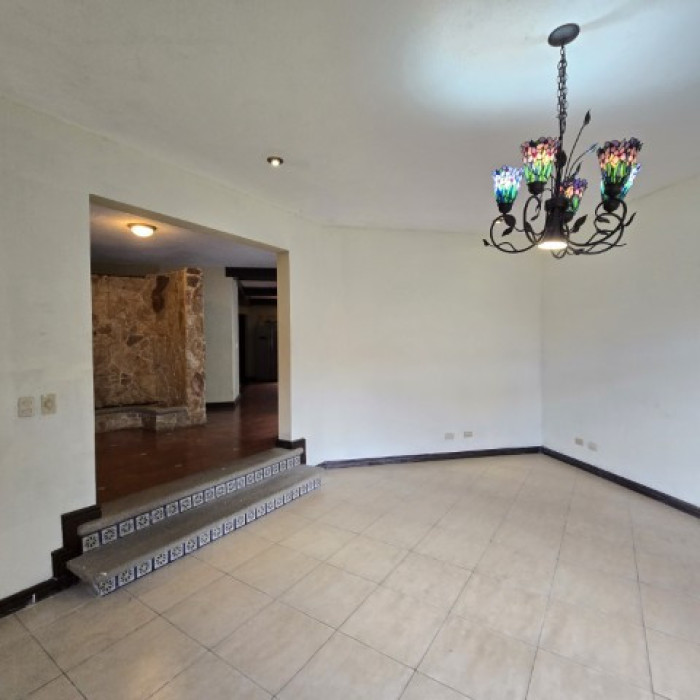 Casa con Jardín en Venta San Cristóbal afuera de garita - Miniatura 8