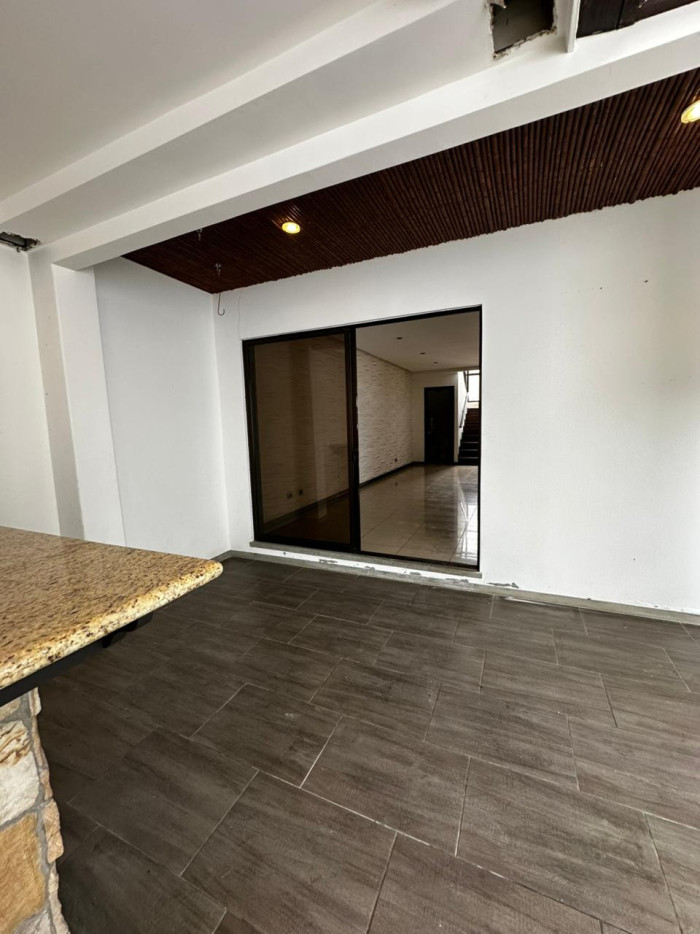 Hermosa Casa en Venta en Pozos de Santa Ana - 9
