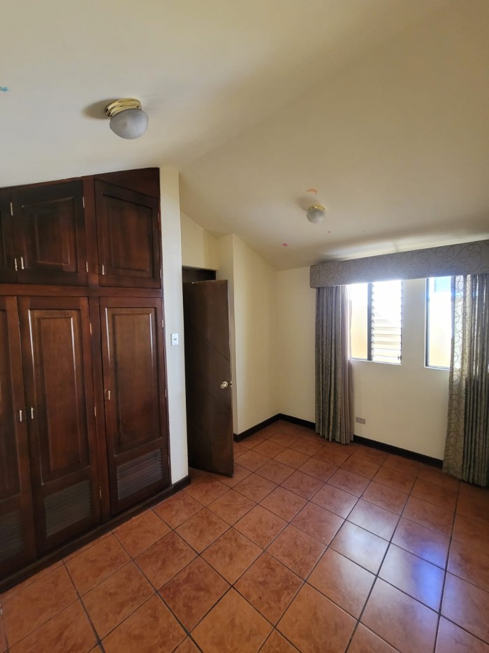 Venta/Compra Casa en Residencial Villa Sol, z.12 - Image 3