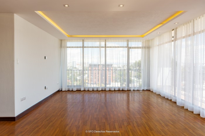 Apartamento en Alquiler Ciudad Vieja Zona 10 - Miniatura 3