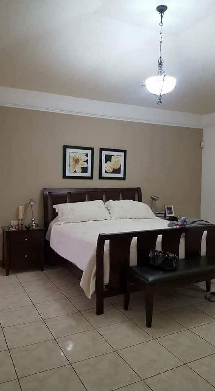 Linda casa en venta en San Cristobal