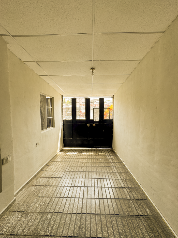 Casa remodelada en la Cima 4 en venta solo para mudarse - 2