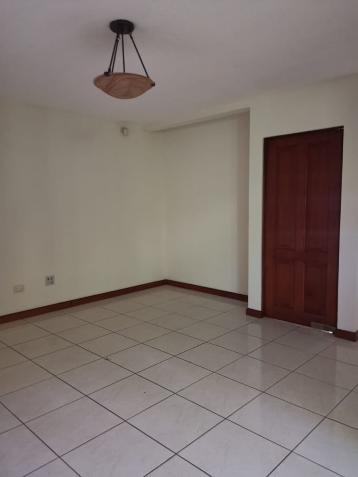 Casa en Venta y Renta Cañadas de Elgin Zona 13 - Image 3