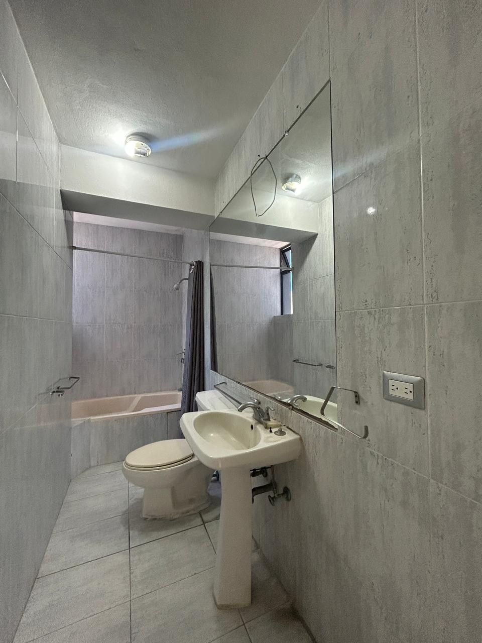 Apartamento en Renta en Elgin zona 14 - Miniatura 6