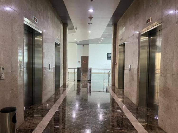OFICINA EN VENTA / RENTA EN ZONA 10 — foto 11