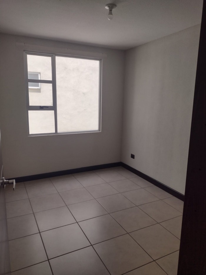Apartamento en Venta Edificio Zona 13 Colonia Aurora - Miniatura 5