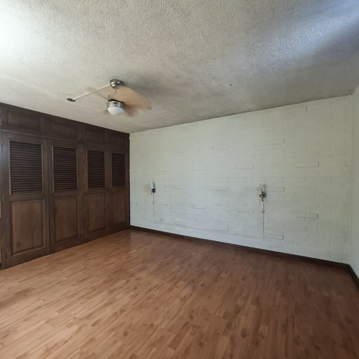 Casa en renta en zona 10 Bulevar Los Próceres - Miniatura 22