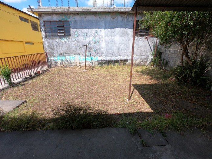 VENDO Casa en Colonia La Escuadrilla, Zona 2 de Mixco - Image 2
