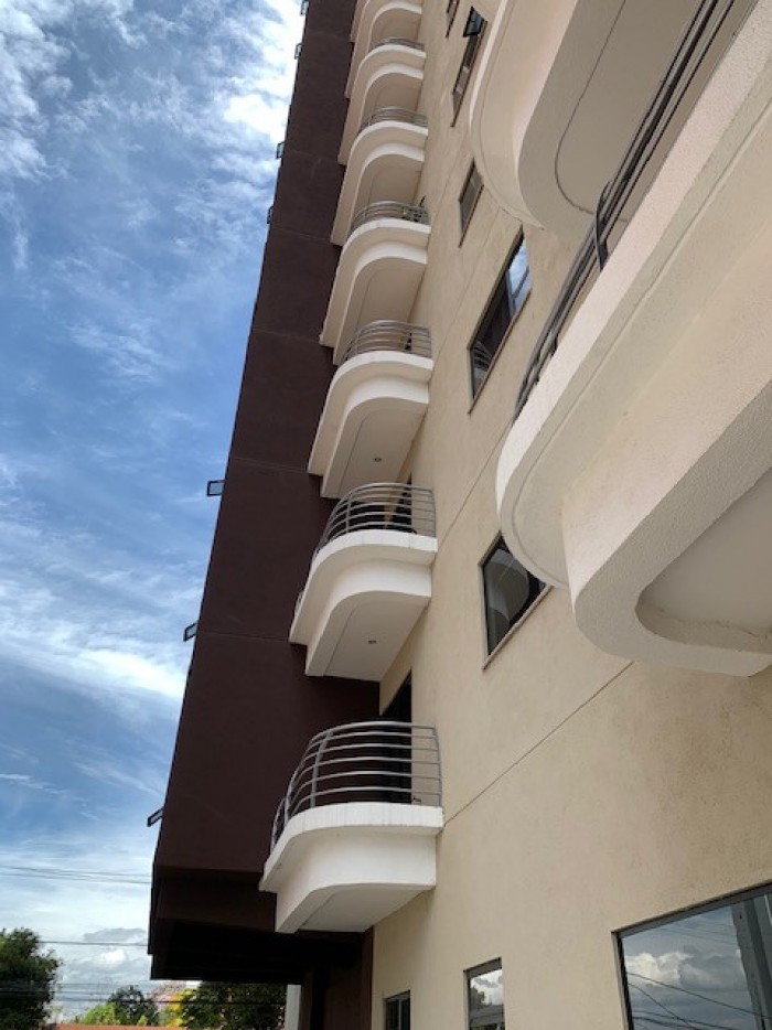 VENTA y RENTA amplio Apartamento en zona 14 - Miniatura 11