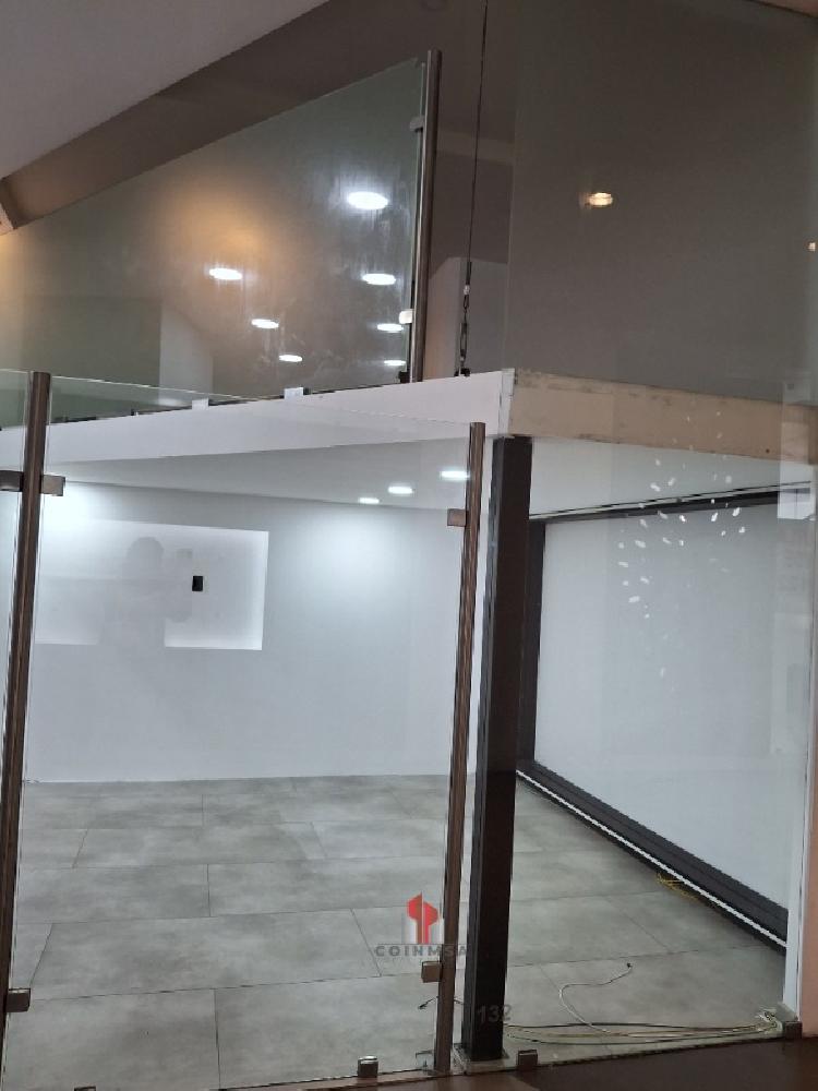 Local en Renta zona 10 / Design Center — foto 6