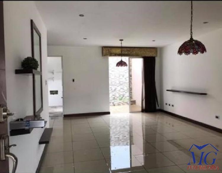 VENDO CASA SAN CRISTOBAL EN LOS FRESNOS II