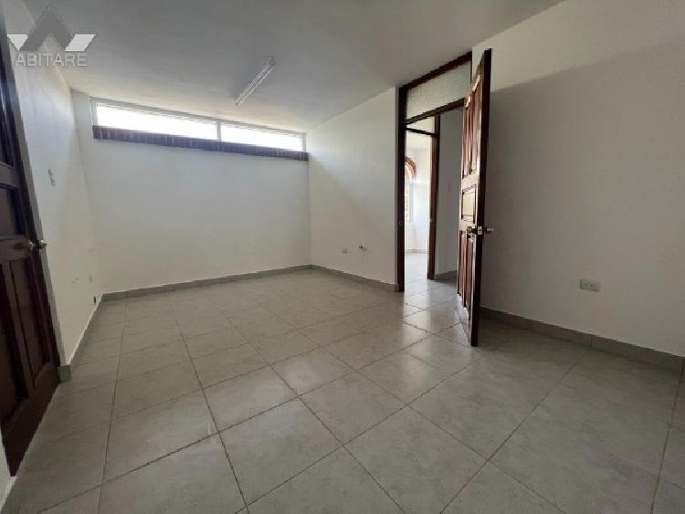 Casa en renta en zona 15 — foto 3