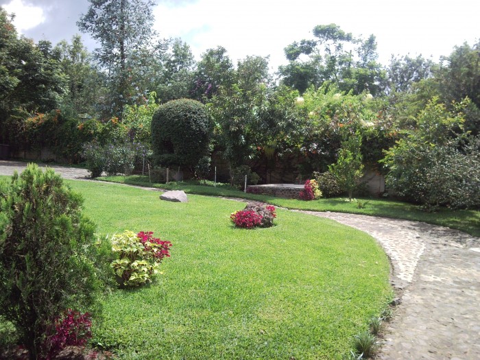 Casa en Renta Amueblada o Venta en Antigua Guatemala - Image 1