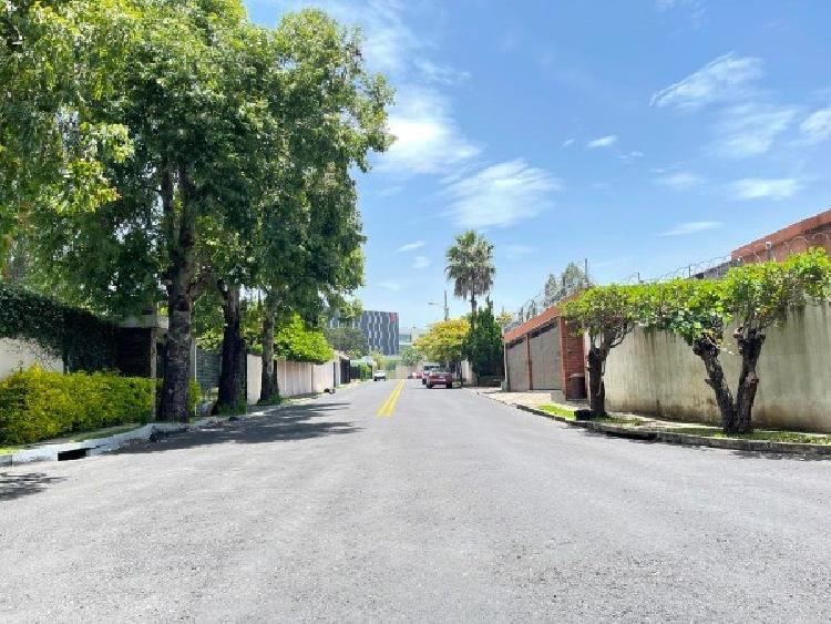 Venta terreno Country Club zona 11