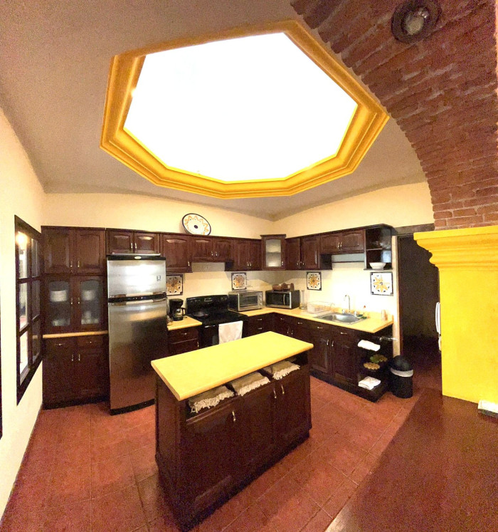 Casa grande en venta en Antigua Guatemala amueblada — foto 2