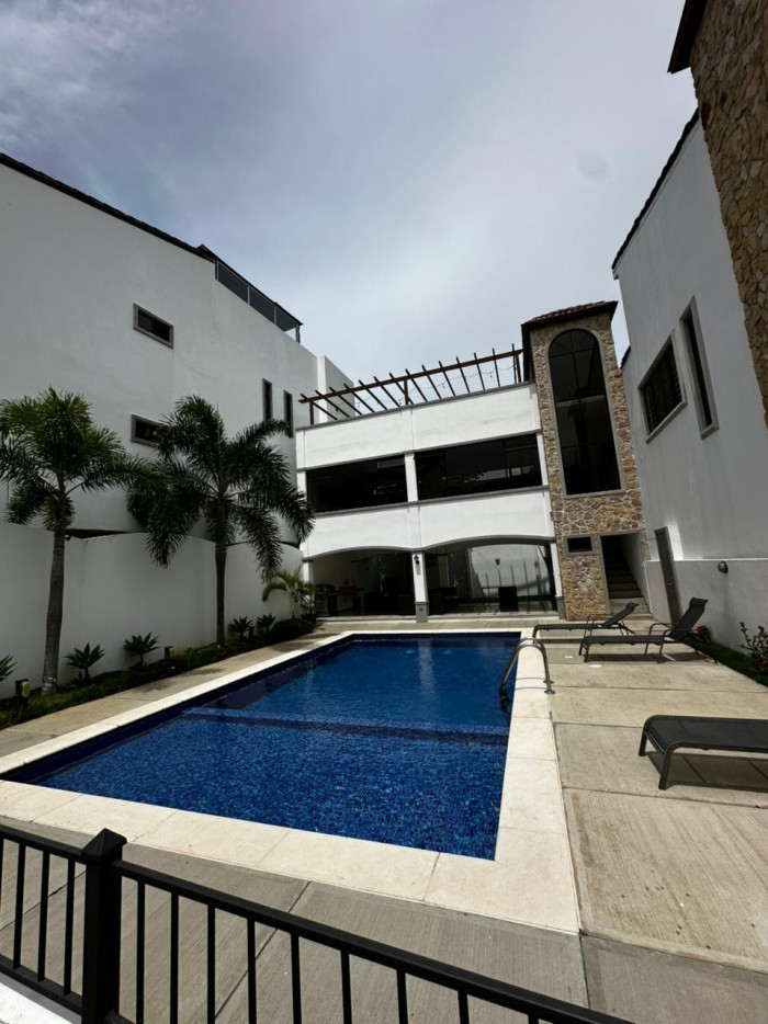 Hermosa Casa en Venta en Pozos de Santa Ana - 20