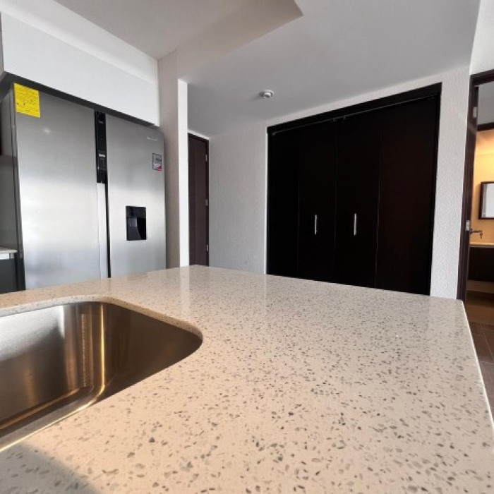 Apartamento Semi-Amueblado en Renta Parque Mateo Zona 7 — foto 3