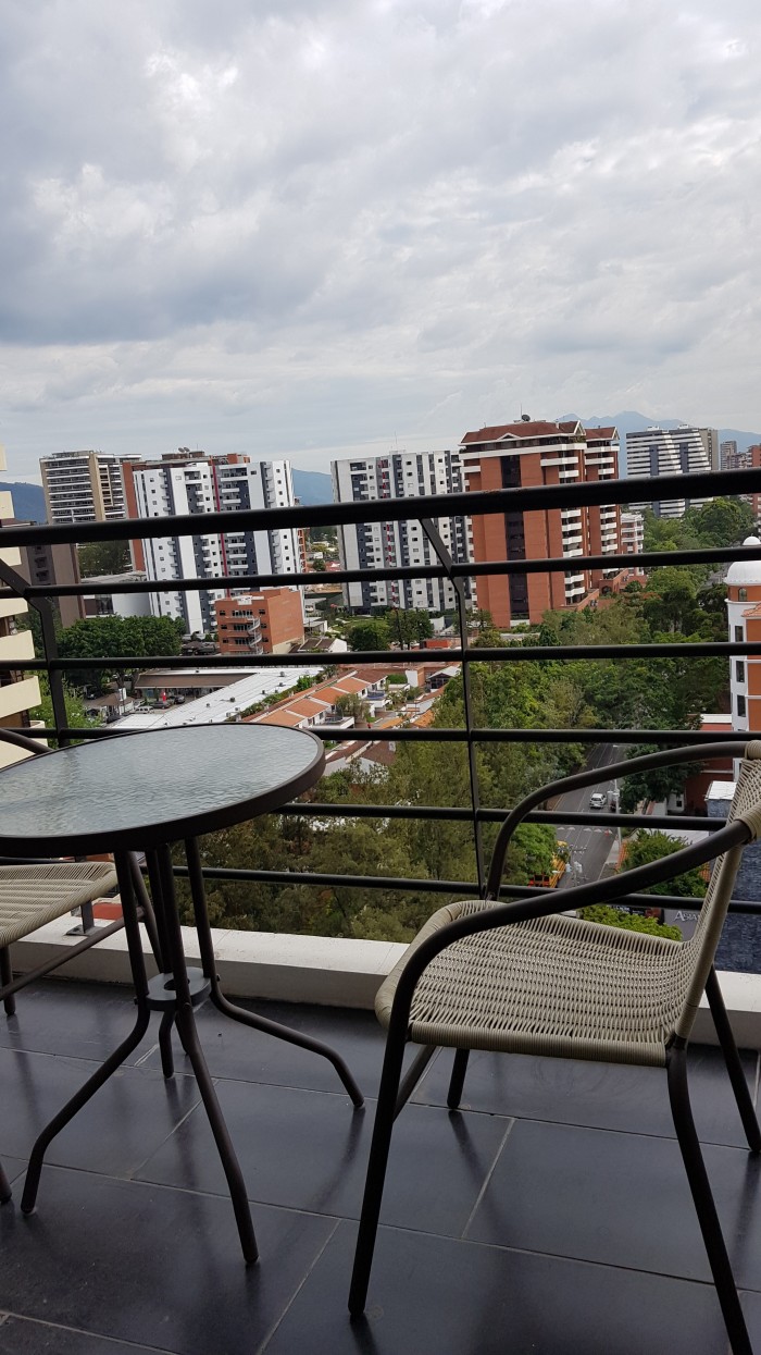 Apartamento en venta ideal para Inversión zona 14 - Image 2