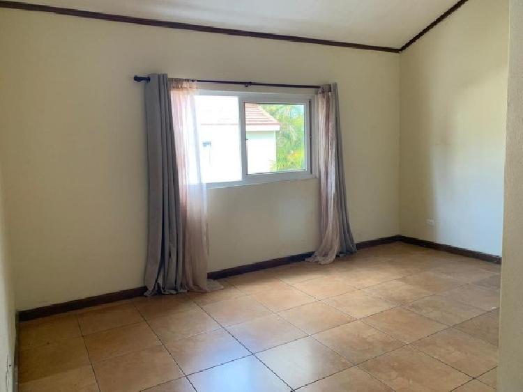 CASA EN VENTA EN CASCADAS DE LA MONTAÑA, ZONA 16
