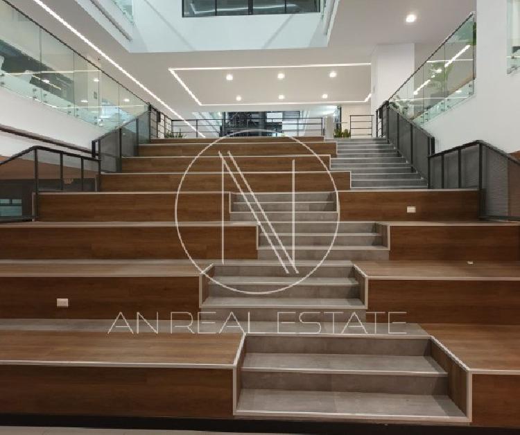 LOCAL COMERCIAL EN RENTA EN ZONA 9