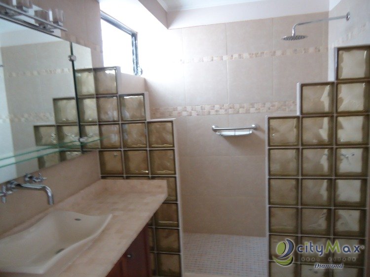 RENTA HERMOSO APARTAMENTO AMUEBLADO EN ZONA 10 - Miniatura 8