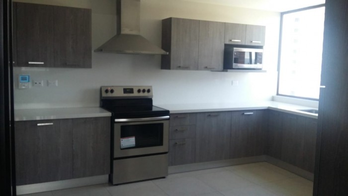 Elegante Apartamento 3 habitaciones Edificio en zona 14 - Miniatura 9
