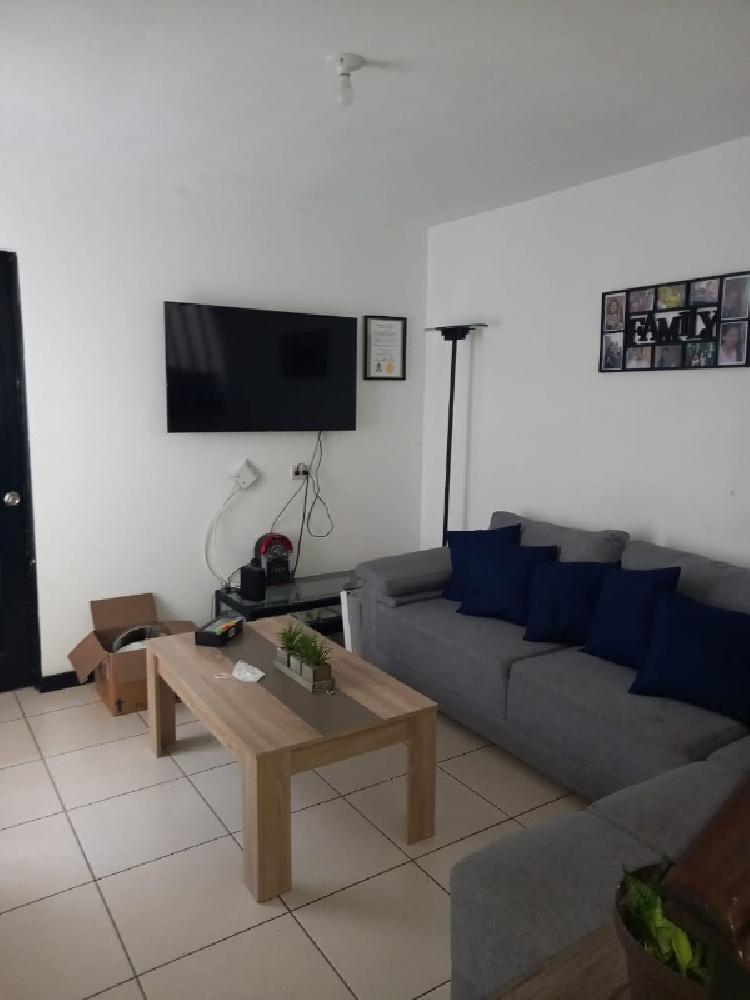 CASA EN VENTA EN LOS OLIVOS ZONA 18