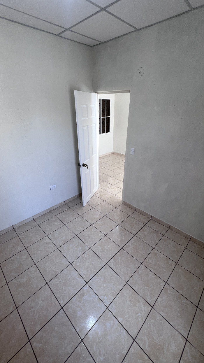 Casa en venta a 5 minutos de Paseo Venecia Soyapango - 6
