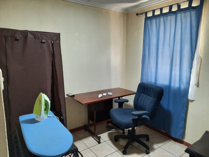 Vendo apartamento en zona 10 de Santa Catarina Pinulaa — foto 2