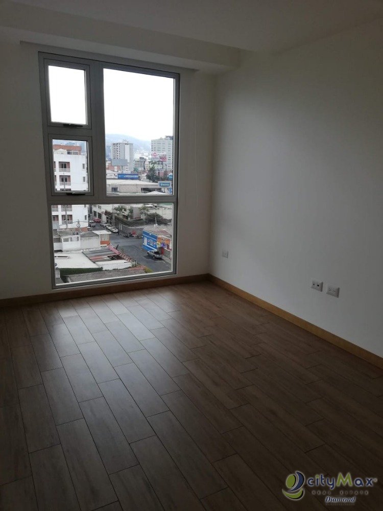 Apartamento de 2 habitaciones en zona 10 — foto 6