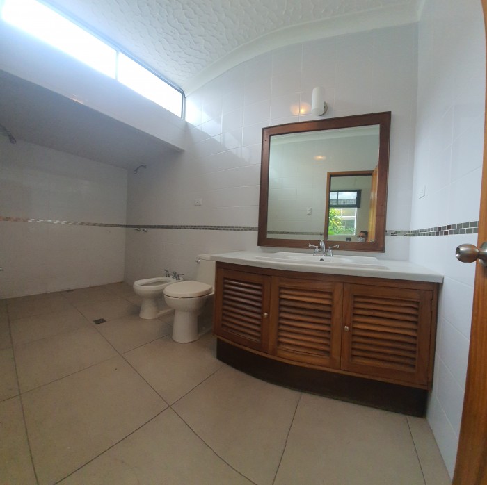 En Alquiler casa en Condominio en zona 14 - Miniatura 12