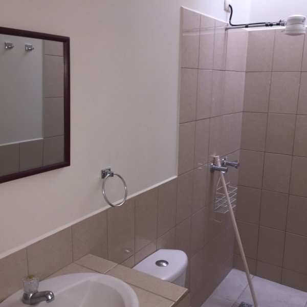 CASA 1 NIVEL EN RENTA!! Carr. Salvador precio Q 3,000 — foto 6