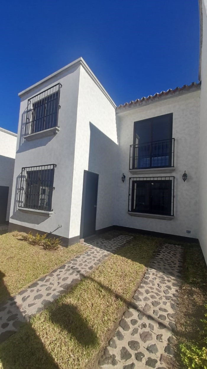 En Renta Casa Amueblada en Residencial cerca de Antigua - Miniatura 2